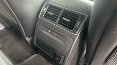 Jaguar F-Pace 2.0 D200 R-Dynamic SE 5dr Auto AWD Diesel Estate